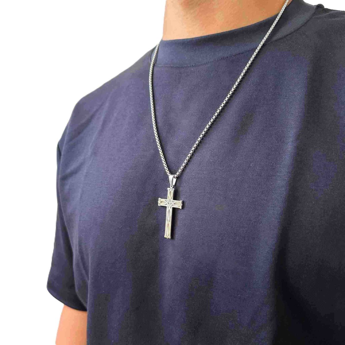 Pánsky strieborný náhrdelník GAS z chirurgickej ocele s príveskom kríža SINARI 6