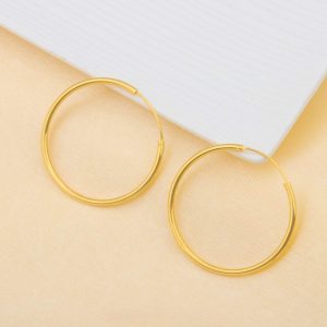 Pozlátené okrúhle náušnice NORA zo striebra v minimalistickom štýle SINARI